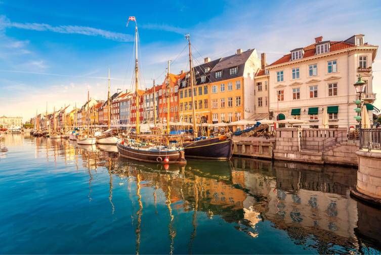 IdealtoursKopenhagenNyhavnShutterstock415489966.jpg